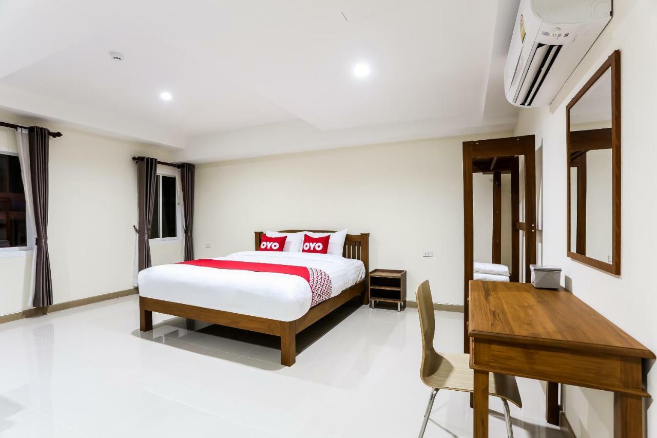 Canary House Rachawong คานารี่ เฮ้าส์ ราชวงศ์ Чіангмай Екстер'єр фото